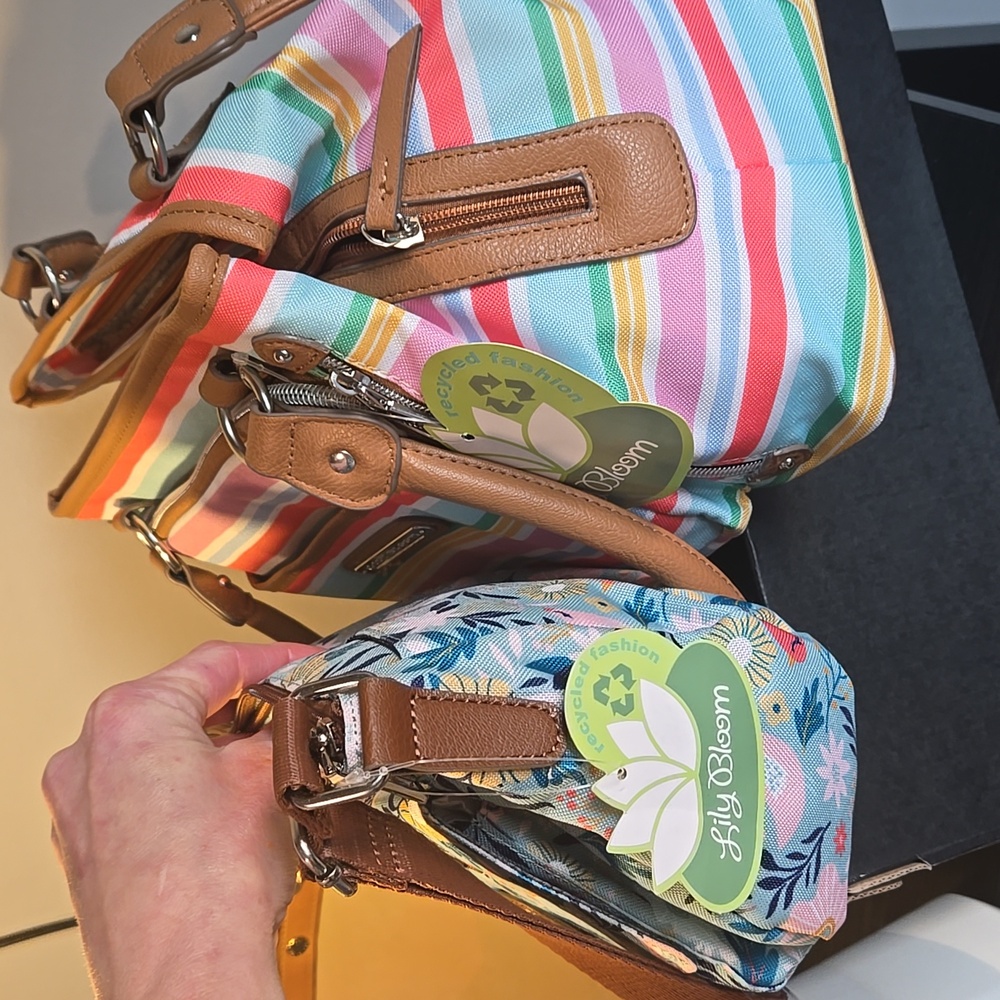 Brand  New Lily Bloom Striped "The Maggie Satchel" NEW Retail 75 - Picture 5 of 6